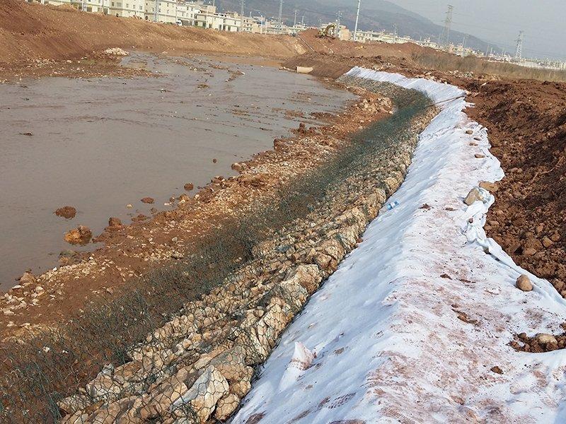 河堤石籠網